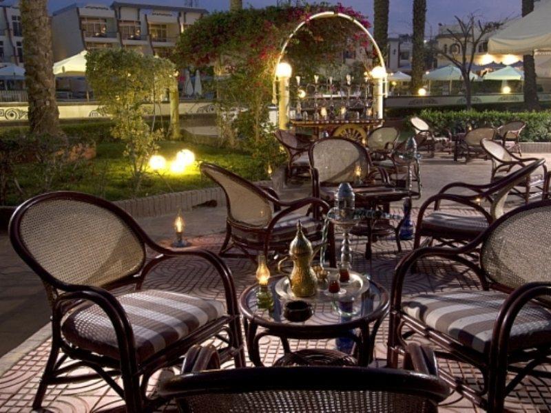 Cataract Pyramids Resort Kafrat al Jabal Exterior photo