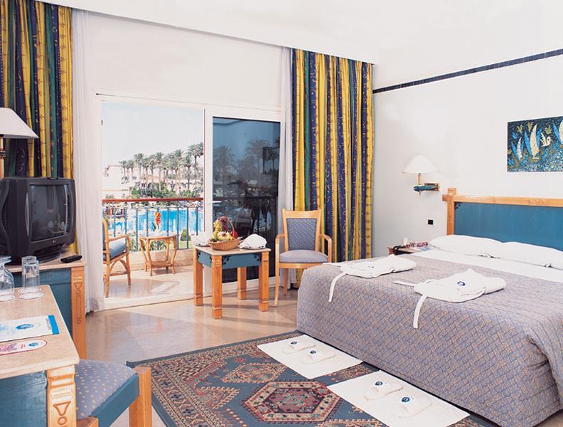 Cataract Pyramids Resort Kafrat al Jabal Exterior photo