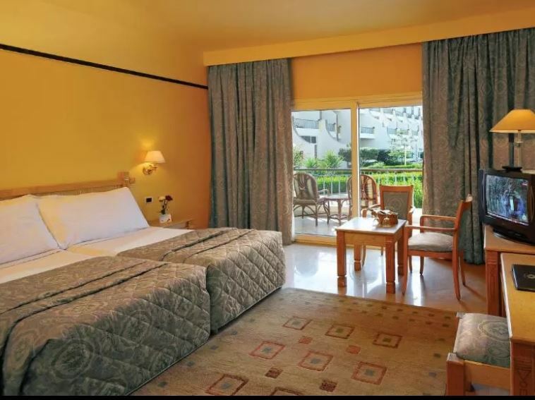 Cataract Pyramids Resort Kafrat al Jabal Exterior photo